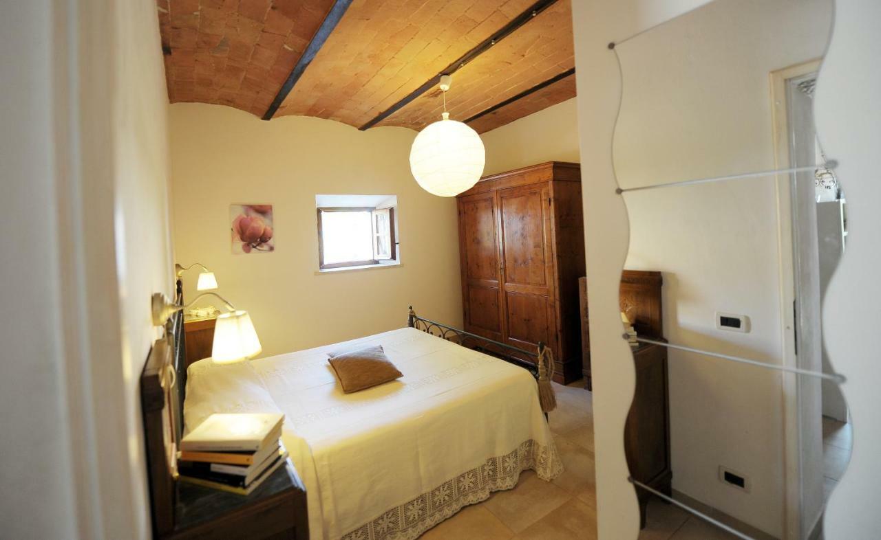 فيلا Agriturismo Podere Campinovi كولّي فال ديلسا المظهر الخارجي الصورة